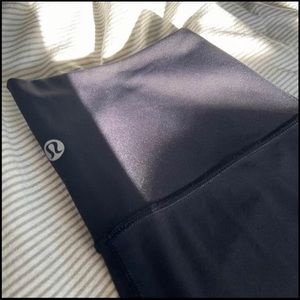 Lululemon Black Wunder Under Luxtreme 25” Leggings